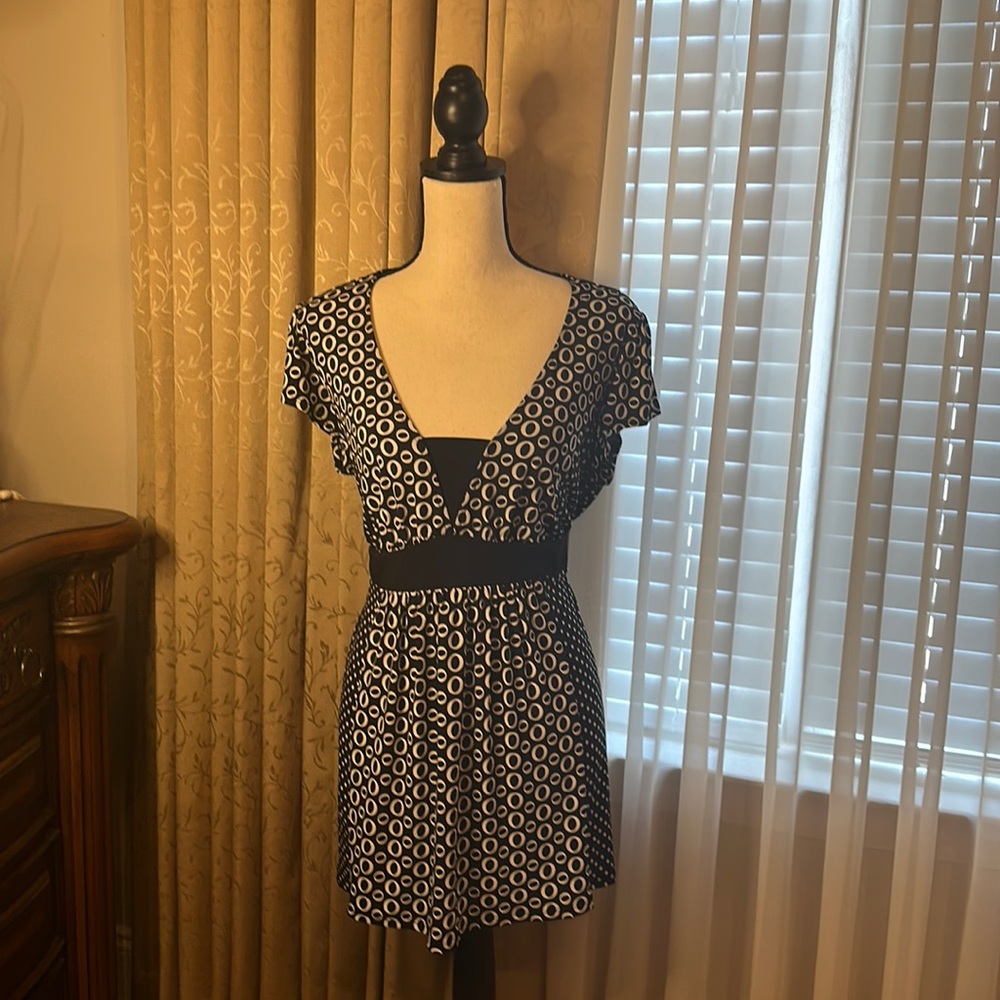 Motherhood Maternity Size XL Black & White Blouse